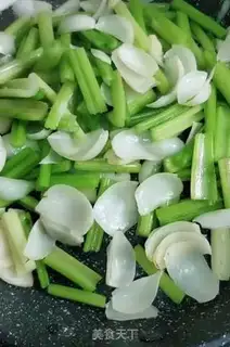 Make The Celery Lily step 6