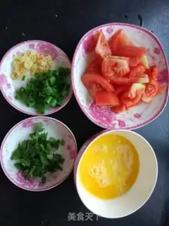 Make Tomato fried eggs step 0