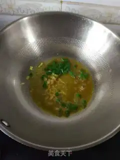 Make Tomato fried eggs step 2