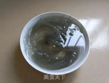 Make Bean sprouts step 0