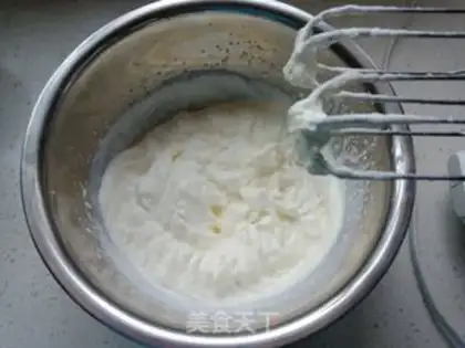 Make Yogurt mousse step 4