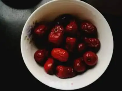 Make Red date soy sauce step 1