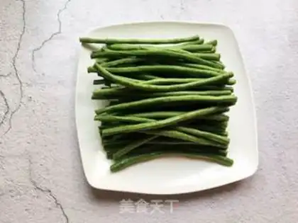Make Spaghetti beans step 1