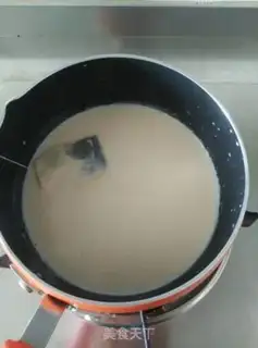 Make Caramel milk tea step 3