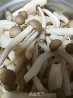 Make Crab mushrooms and roast beef step 1