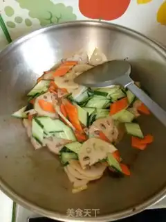 Make Three-coloured slices step 6