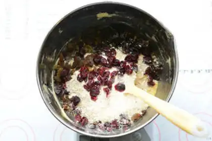 Make The fruit oatmeal step 4