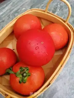 Make Tomato sauce and veal step 0
