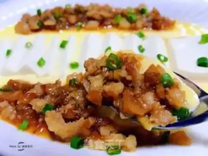 Make Squeeze the meat sauce and steam the eggs step 12