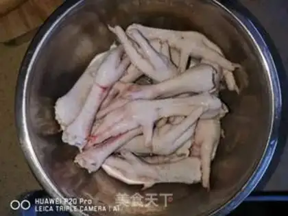 Make Lemon for chicken claws step 0
