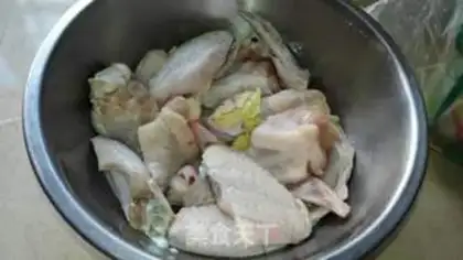 Make Orléans fried chicken wings step 0