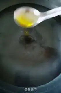 Make Garlic oatmeal step 1