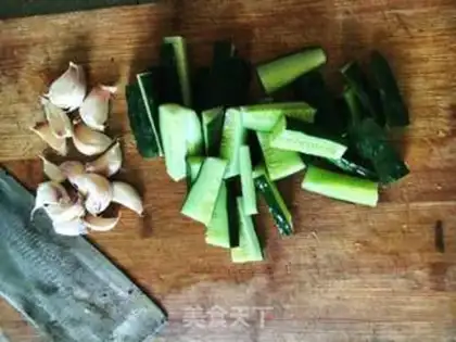 Make Cucumber lobster step 1