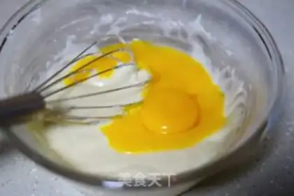 Make Handmade cream cake rolls step 6