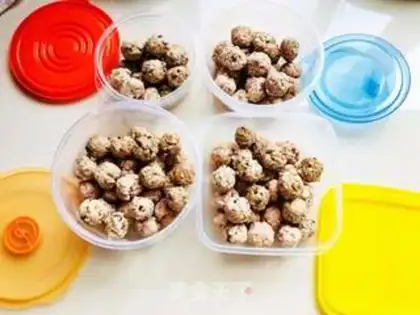 Make Fresh pork balls step 7