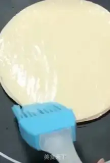 Make An egg box of celery step 1