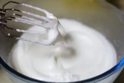 Make Handmade cream cake rolls step 9