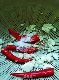 Make Garlic and emptiness step 1
