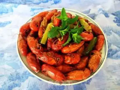 Make Cucumber lobster step 8
