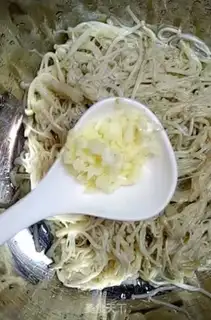 Make Spicy golden needle mushrooms step 3