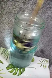 Make Blue butterflies with ice step 1