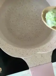 Make Shrimp ball noodle step 7