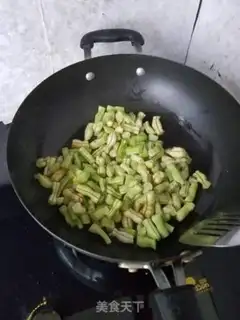 Make Soy sauce and beans step 1