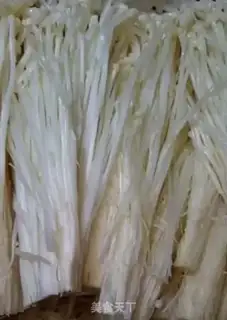 Make Dried golden needle mushrooms step 2
