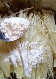 Make Dried golden needle mushrooms step 3