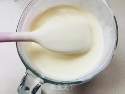 Make Katy cat lemon sponge step 4
