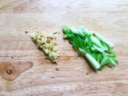 Make Chinese cheese sauce and noodles step 2