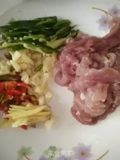 Make White fried meat step 1