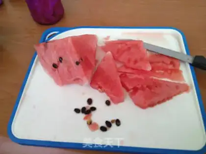 Make Watermelon juice step 1