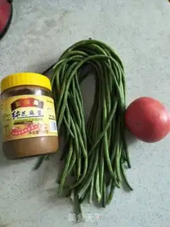 Make Tomato sesame sauce for beans step 0