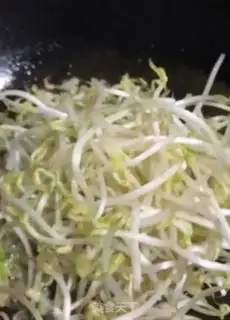 Make Soccer eggs and soybeans step 4