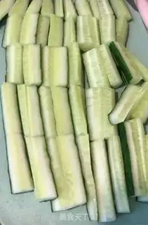 Make Spicy cucumber step 1