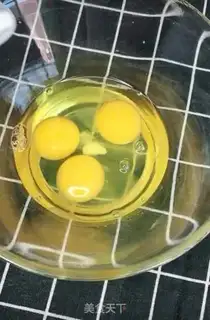 Make Smelt fried eggs step 3