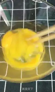 Make Smelt fried eggs step 4
