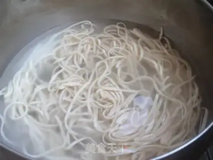 Make Pizza sauce noodles step 8