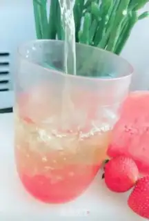 Make Watermelon strawberry milk and tea step 4