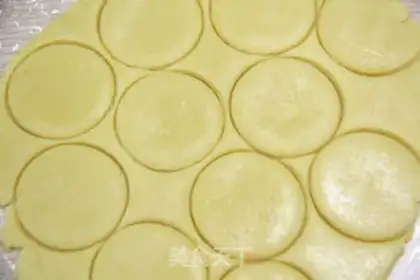 Make Ice cream puffs step 11