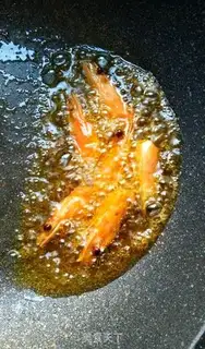 Make Shrimp rice step 1
