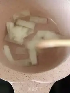 Make Toad scallop soup step 4