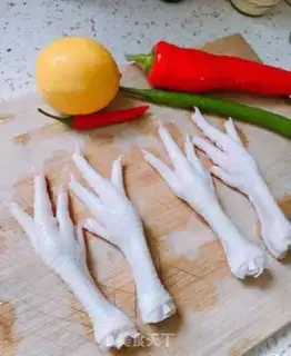 Make Spicy chicken claws step 0