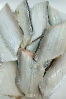 Make Dried fish step 0