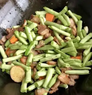 Make Bean-fruit noodles step 4