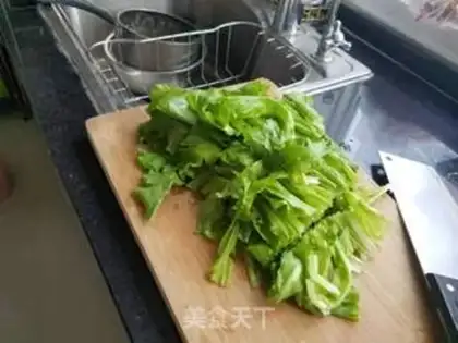 Make Scrambled eggs step 2