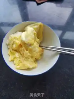 Make Scrambled eggs step 3