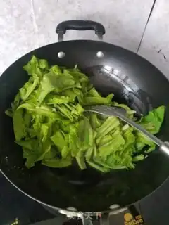 Make Scrambled eggs step 4