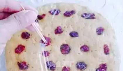 Make Cranberry pumpkins step 6